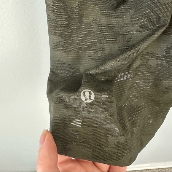 Lululemon Deep Camo Run For Days Tank - Picture 9 of 16